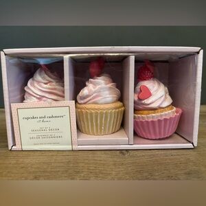 cupcakes & cashmere Pink and Cream faux cupcake decor